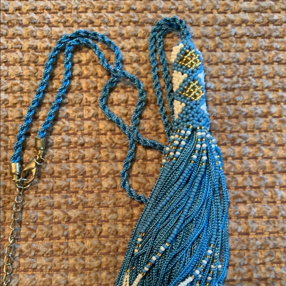 Tassel necklace - Picture 3 of 4